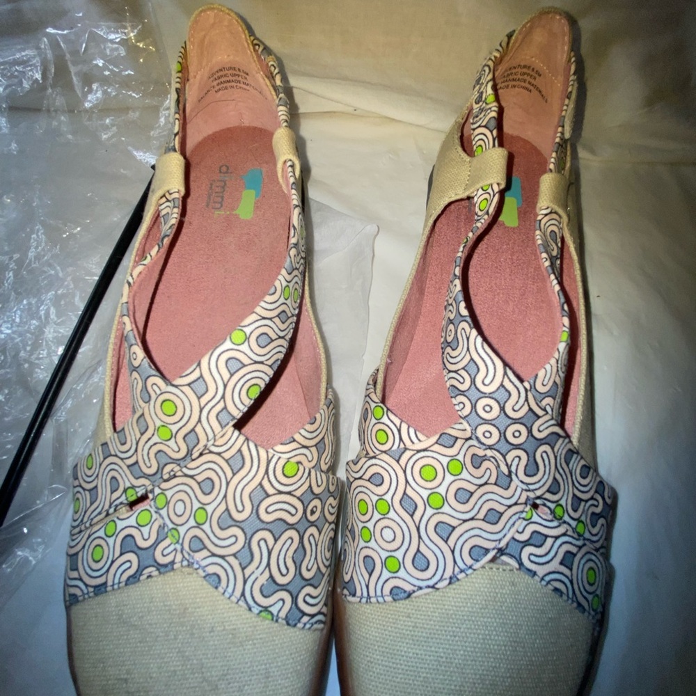 Dimmi  Women's Patterned Flats shoes size 8.5
